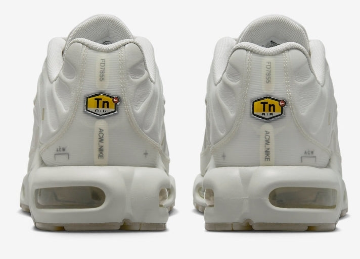 Les  Baskets Nike Air Max Tn incarnent un style emblématique et une performance supérieure.
design distinctif et unique, pas cher. Le moins cher.