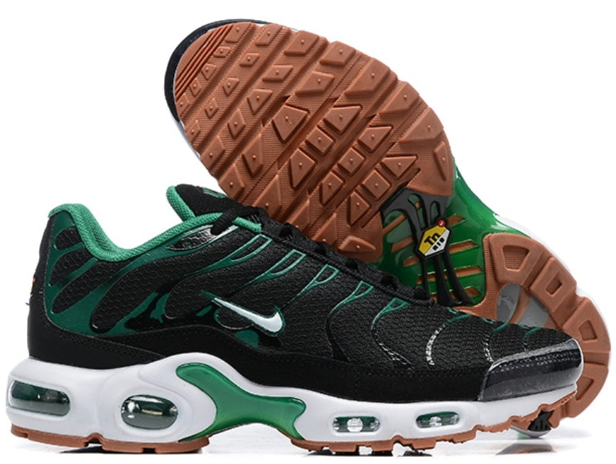 Les  Baskets Nike Air Max Tn incarnent un style emblématique et une performance supérieure.
design distinctif et unique, pas cher. Le moins cher.