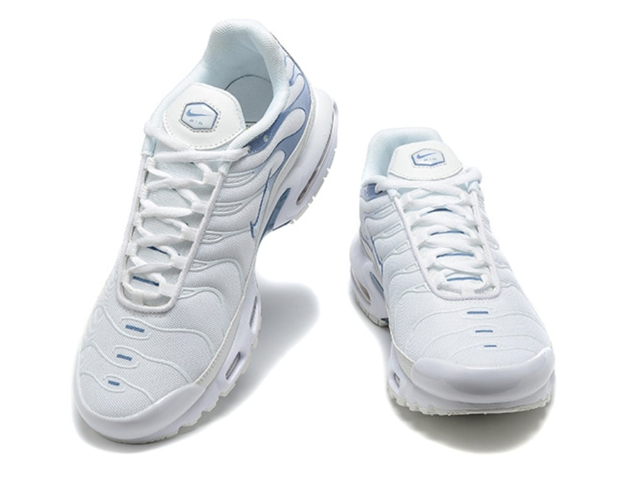 Les  Baskets Nike Air Max Tn incarnent un style emblématique et une performance supérieure.
design distinctif et unique, pas cher. Le moins cher.