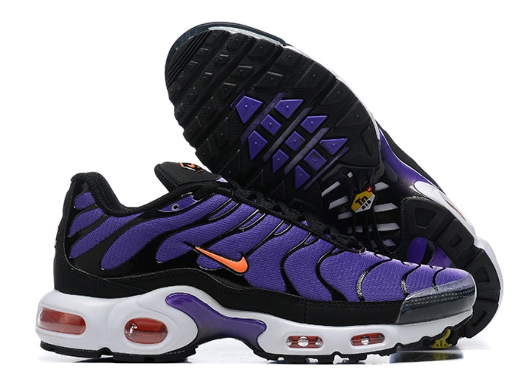 Les  Baskets Nike Air Max Tn incarnent un style emblématique et une performance supérieure.
design distinctif et unique, pas cher. Le moins cher.