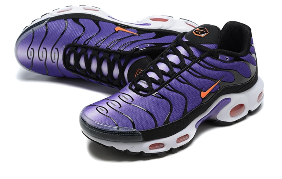 Les  Baskets Nike Air Max Tn incarnent un style emblématique et une performance supérieure.
design distinctif et unique, pas cher. Le moins cher.
