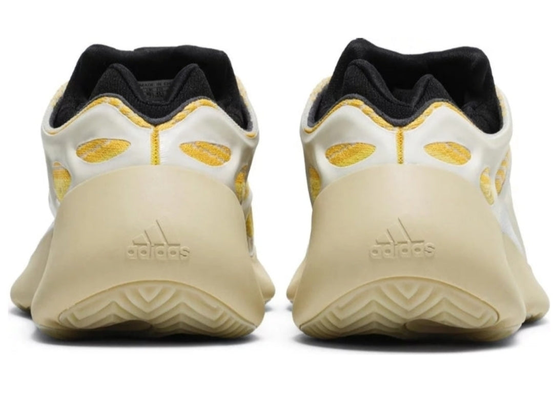 Les Yeezy 700 V3 Femme sont des pièces maîtresses de la mode. Depuis leur introduction.
Elles ont conquis les amateurs de mode grâce à leur esthétique audacieuse et leurs innovations techniques.