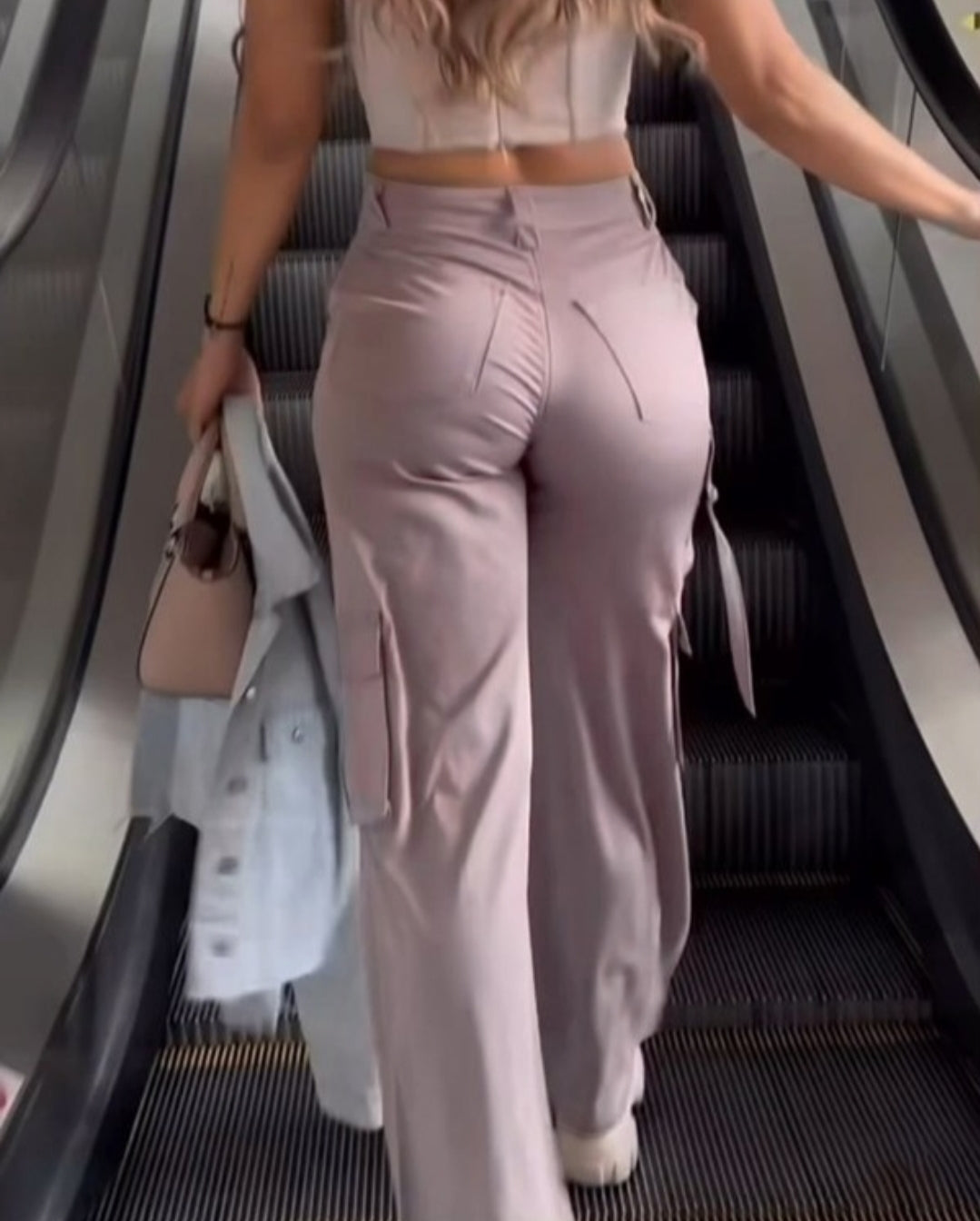 Pantalon skinny boutonné à taille femme