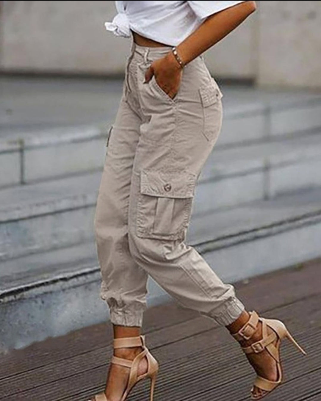 Pantalon skinny boutonné à taille femme