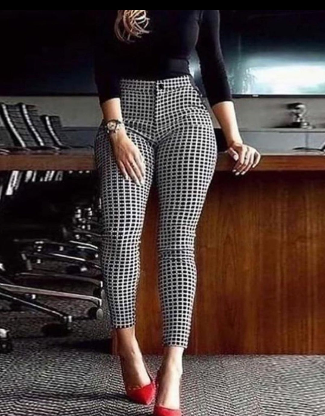 Pantalon skinny boutonné à taille femme