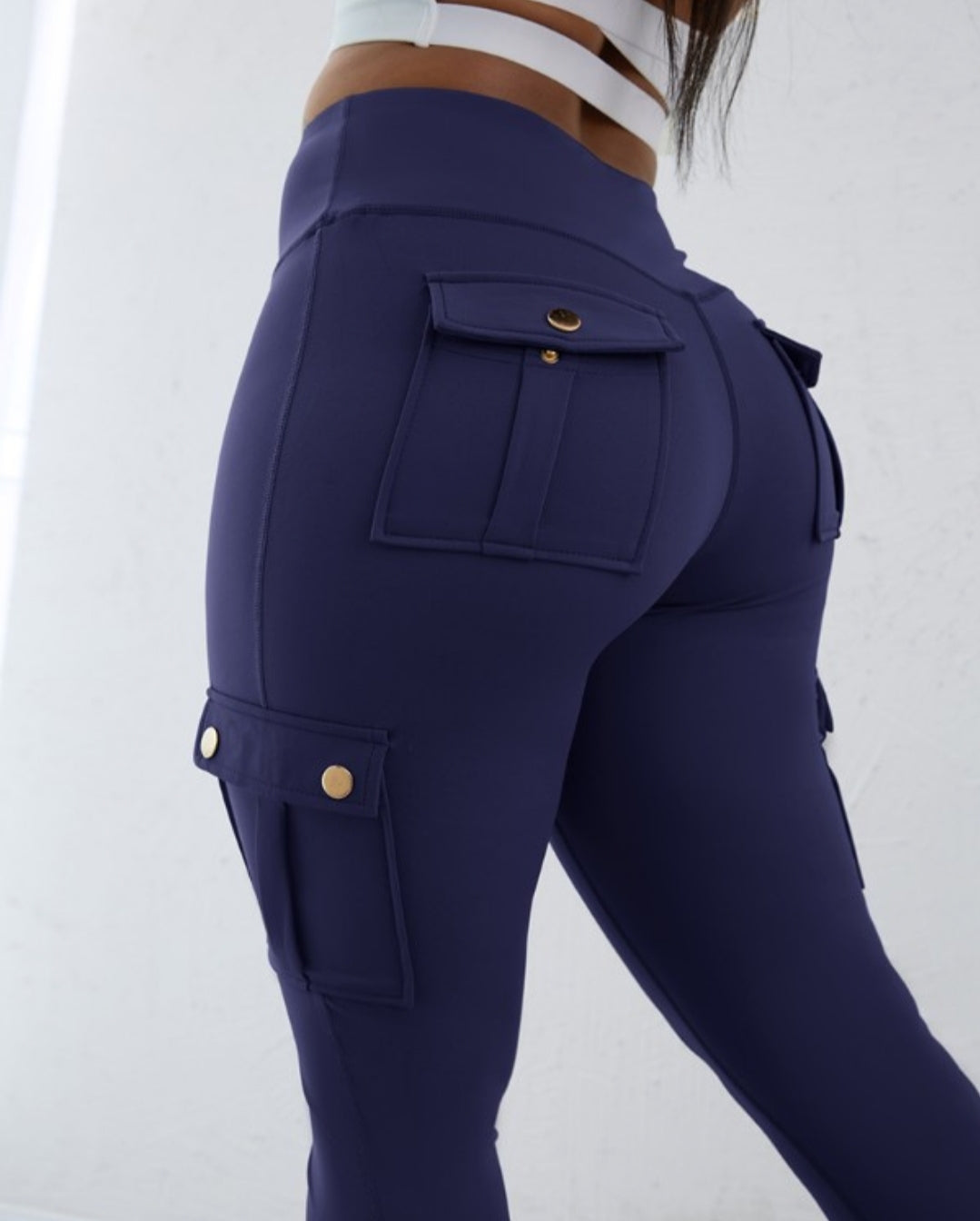 Pantalon skinny boutonné à taille femme