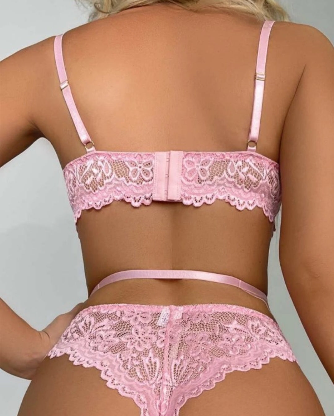 Ensemble de bustier avec jarretière en dentelle à décor de nœud