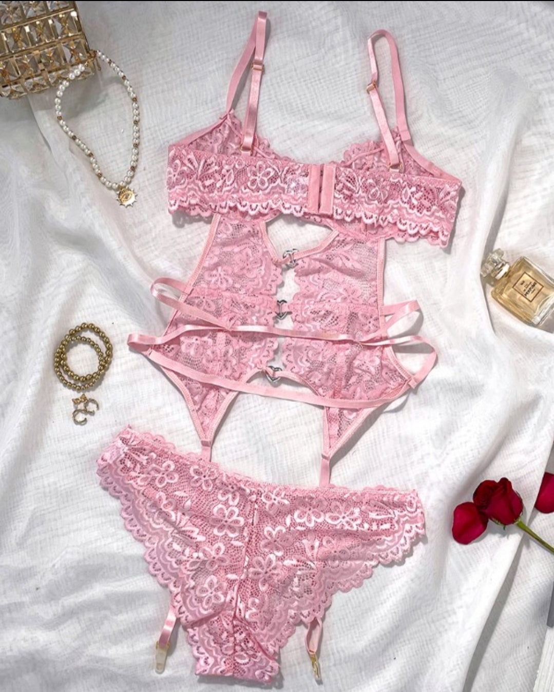 Ensemble de bustier avec jarretière en dentelle à décor de nœud