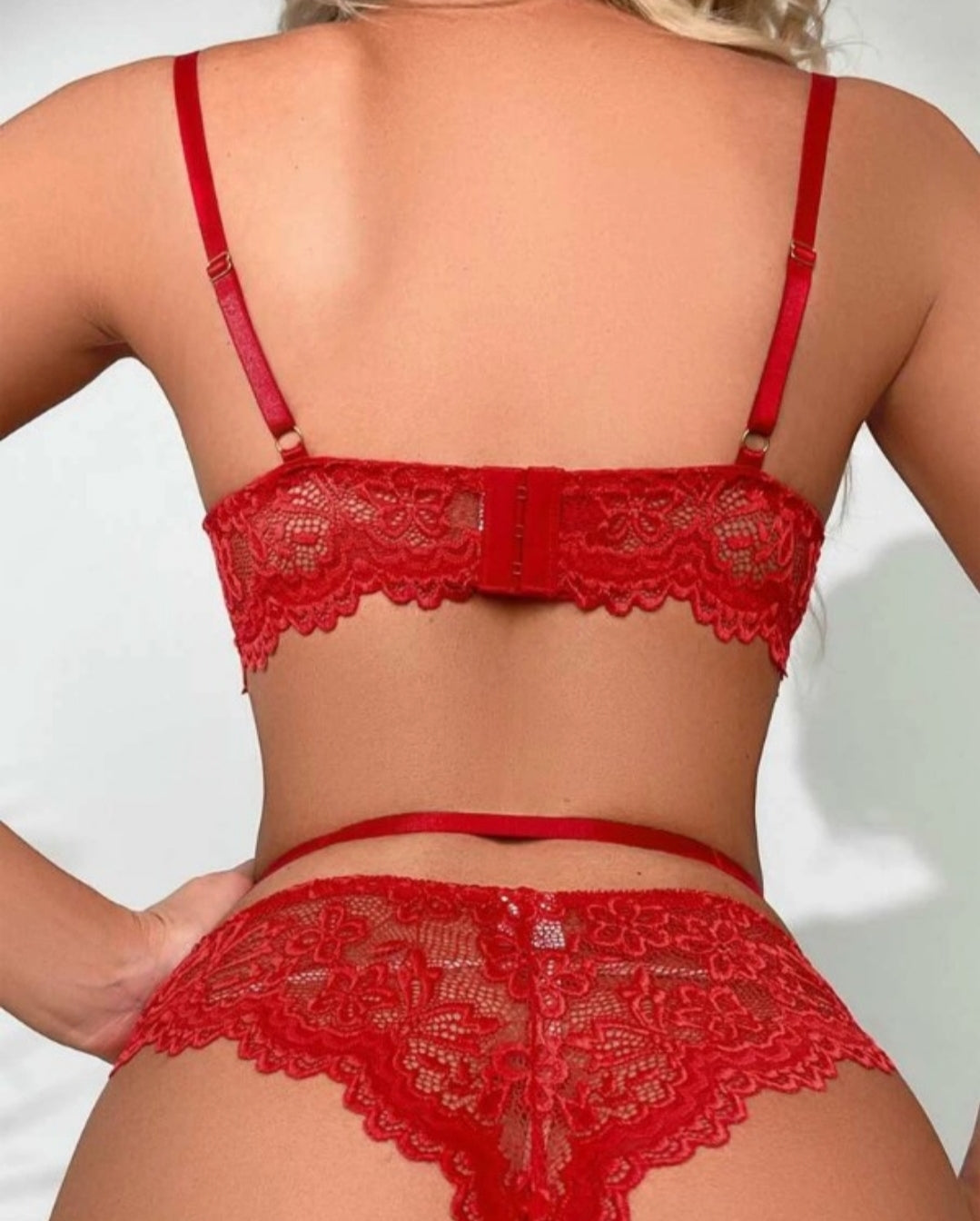 Ensemble de bustier avec jarretière en dentelle à décor de nœud