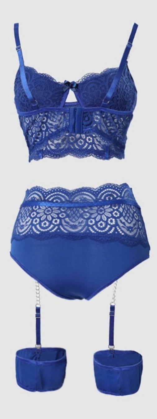Ensemble de lingerie avec jarretière en dentelle