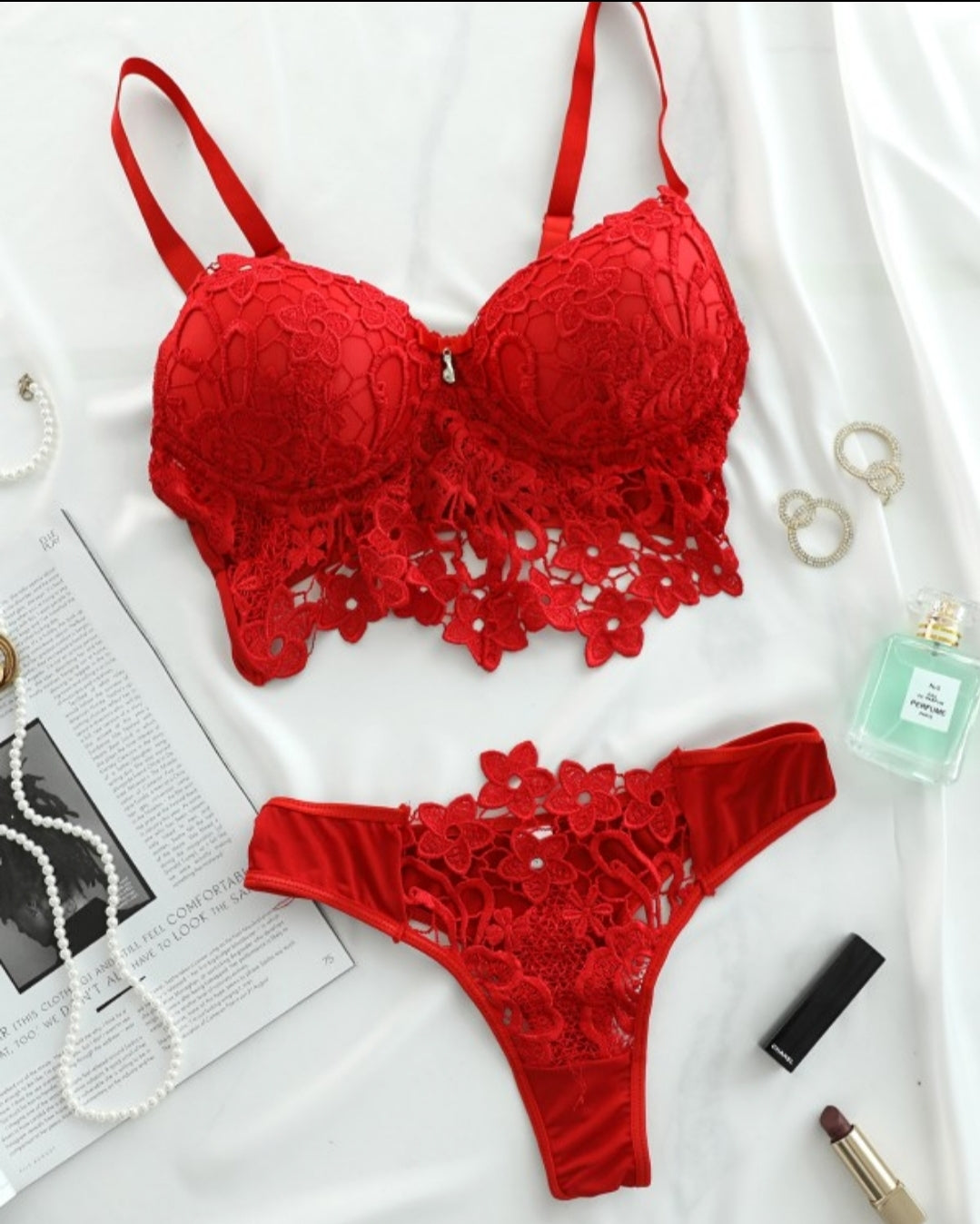 Ensemble de lingerie à bretelles spaghetti en dentelle guipure