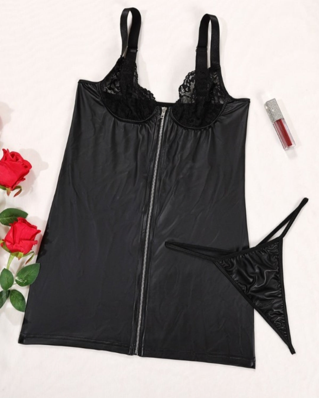 Nuisette en cuir PU avec fermeture éclair en dentelle au crochet et culotte