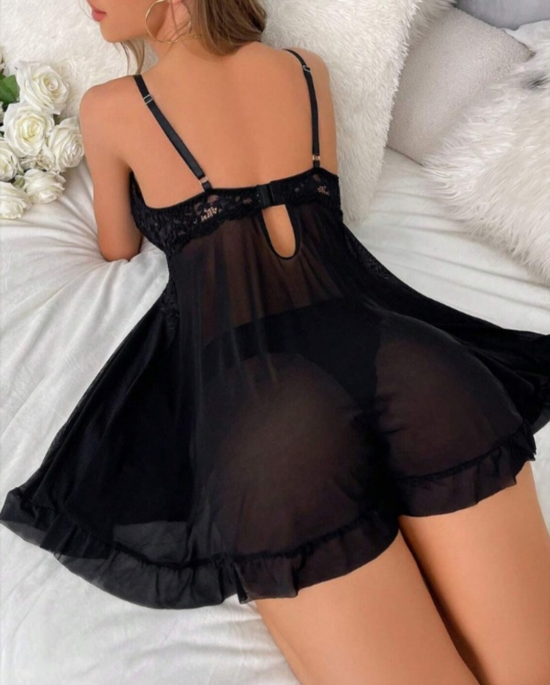Nuisette avec patch en maille transparente et dentelle à Ourlet volante
