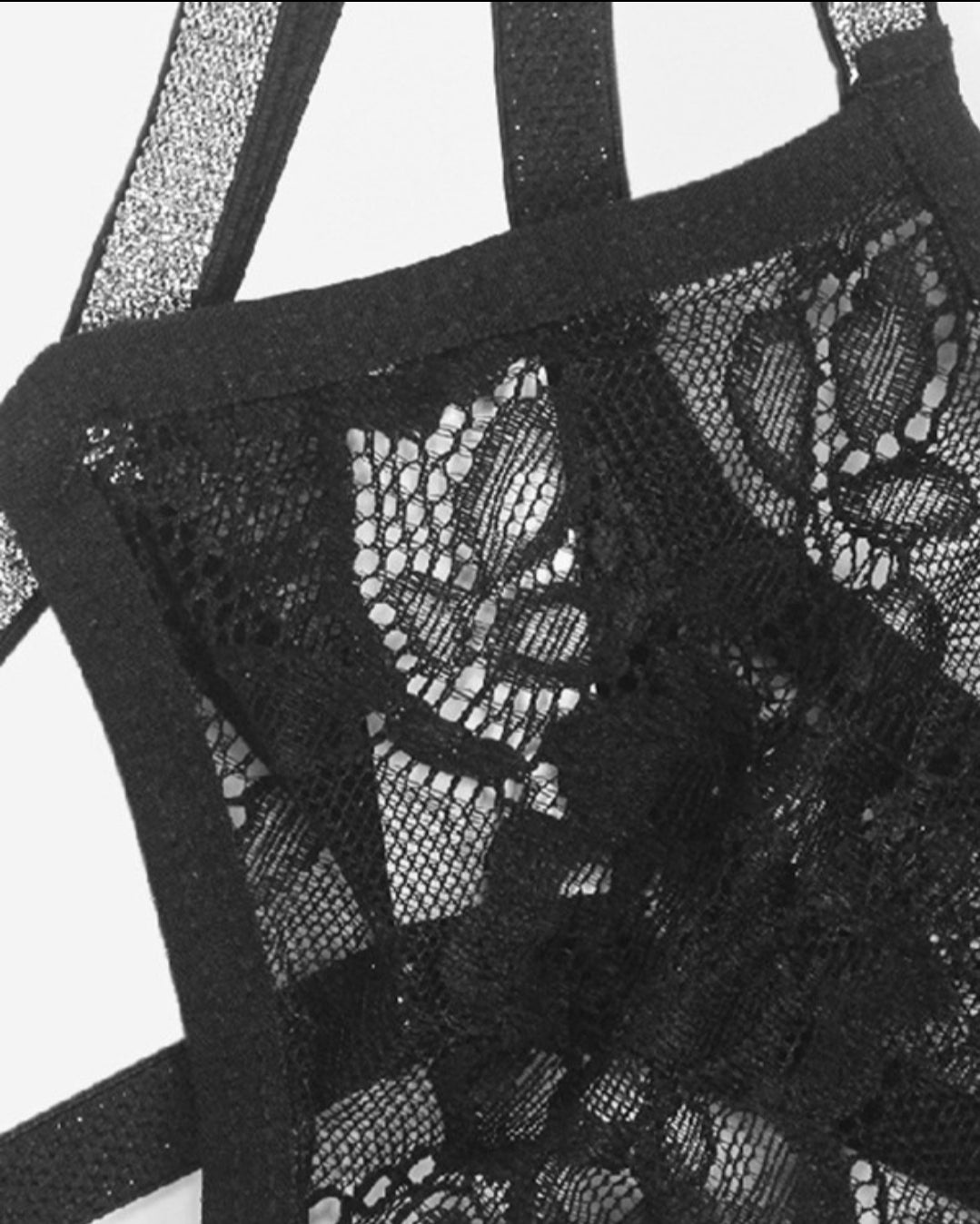 Culotte string évidée en dentelle au crochet