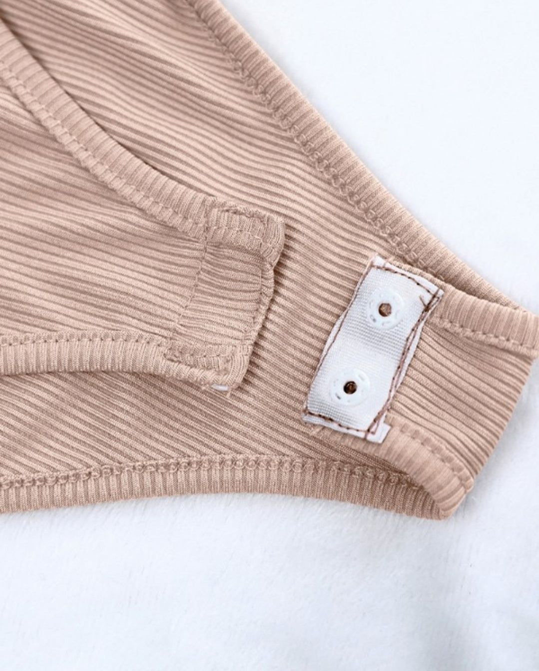 Body côtelé à manches courtes et col carré