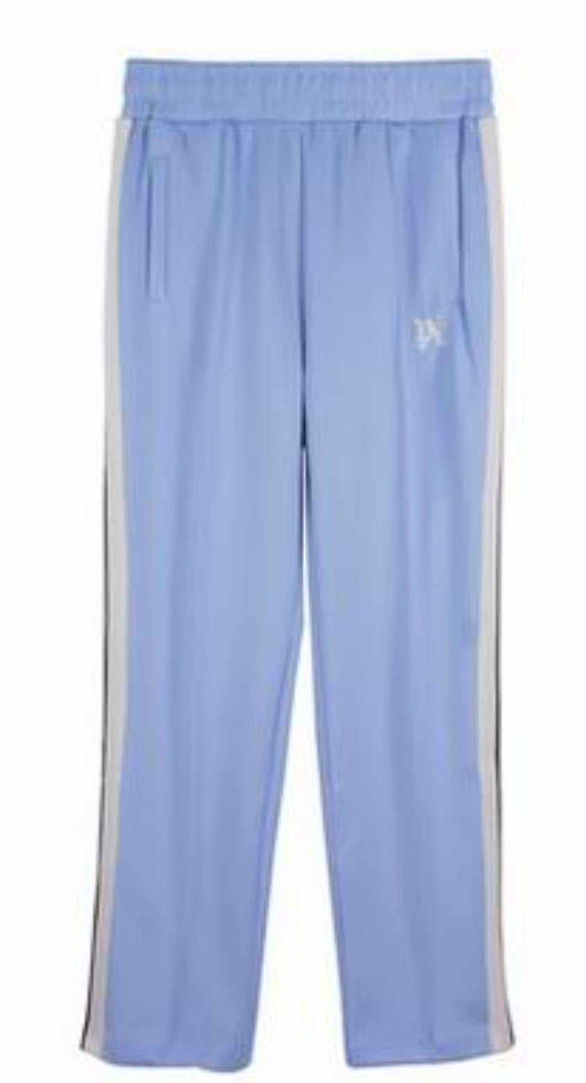 Les ensembles survêtement Palm Angels allient performance et style avec une touche urbaine unique. Pas cher. Le moins cher.