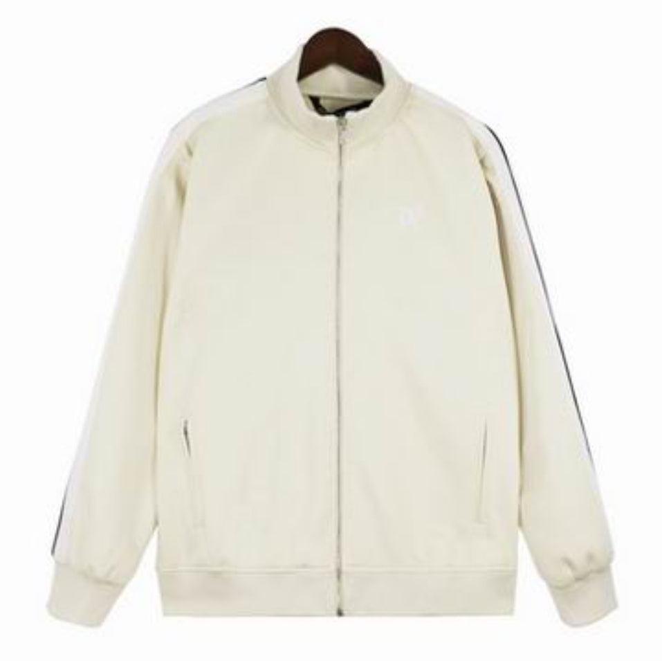 Les ensembles survêtement Palm Angels allient performance et style avec une touche urbaine unique. Pas cher. Le moins cher.