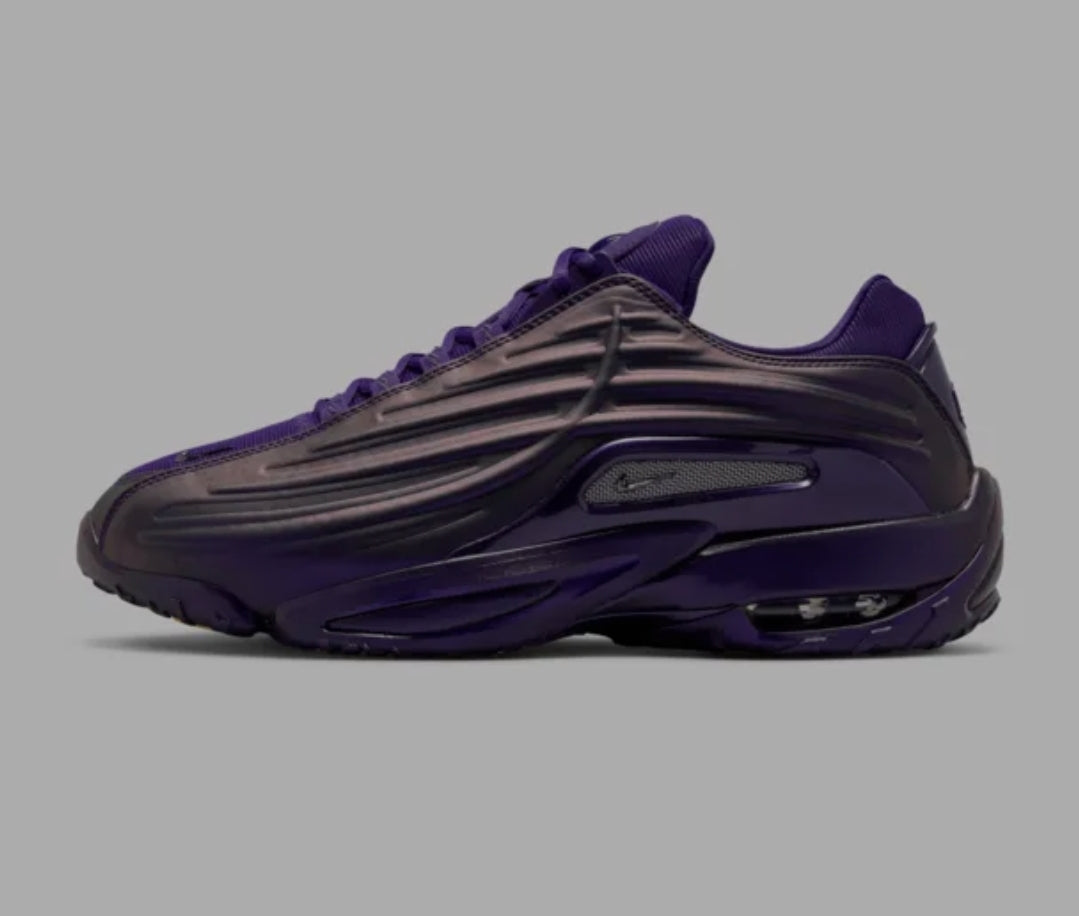 Les baskets Nike X Nocta Hot Step 2 incarnent l'alliance parfaite entre un style audacieux haut de gamme collaboration Nocta.pas cher