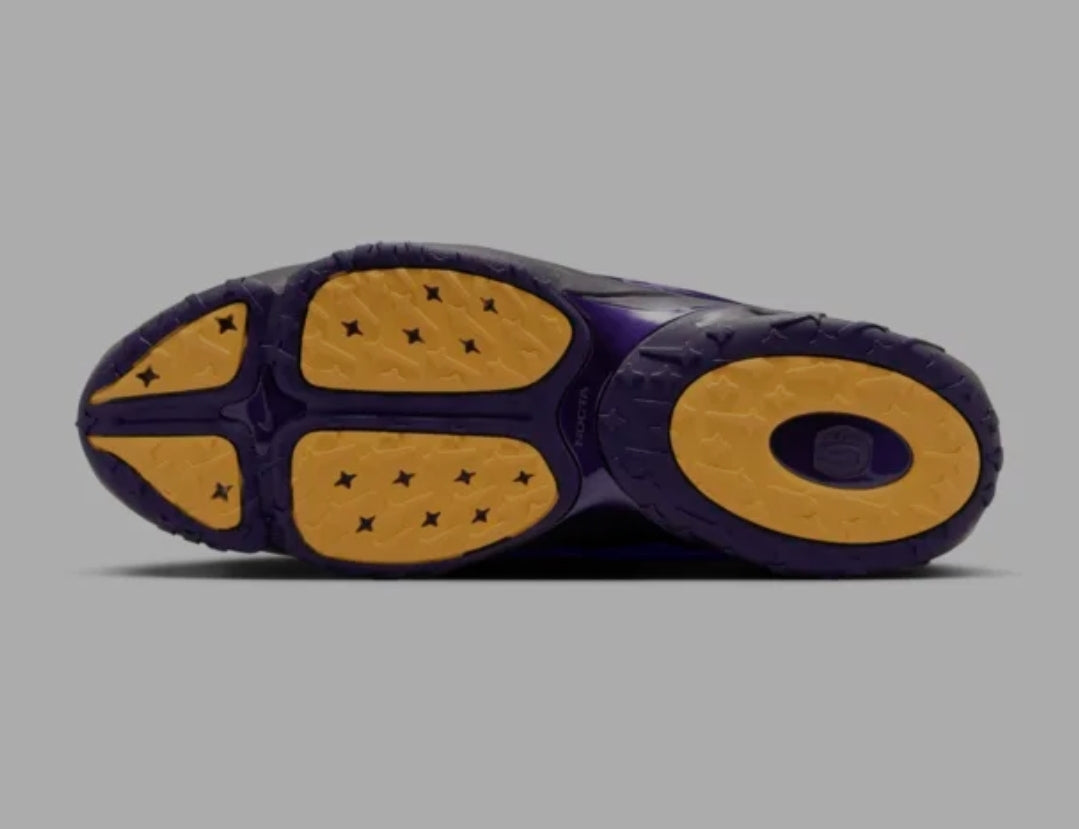 Les baskets Nike X Nocta Hot Step 2 incarnent l'alliance parfaite entre un style audacieux haut de gamme collaboration Nocta.pas cher