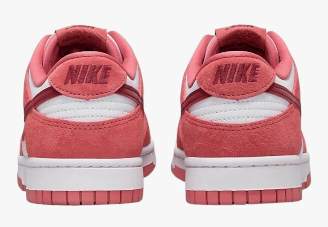 Les baskets Nike SB Dunk allient un style emblématique à un confort supérieur. Leur design légendaire et leurs matériaux de haute qualité. Pas cher.le moins cher .