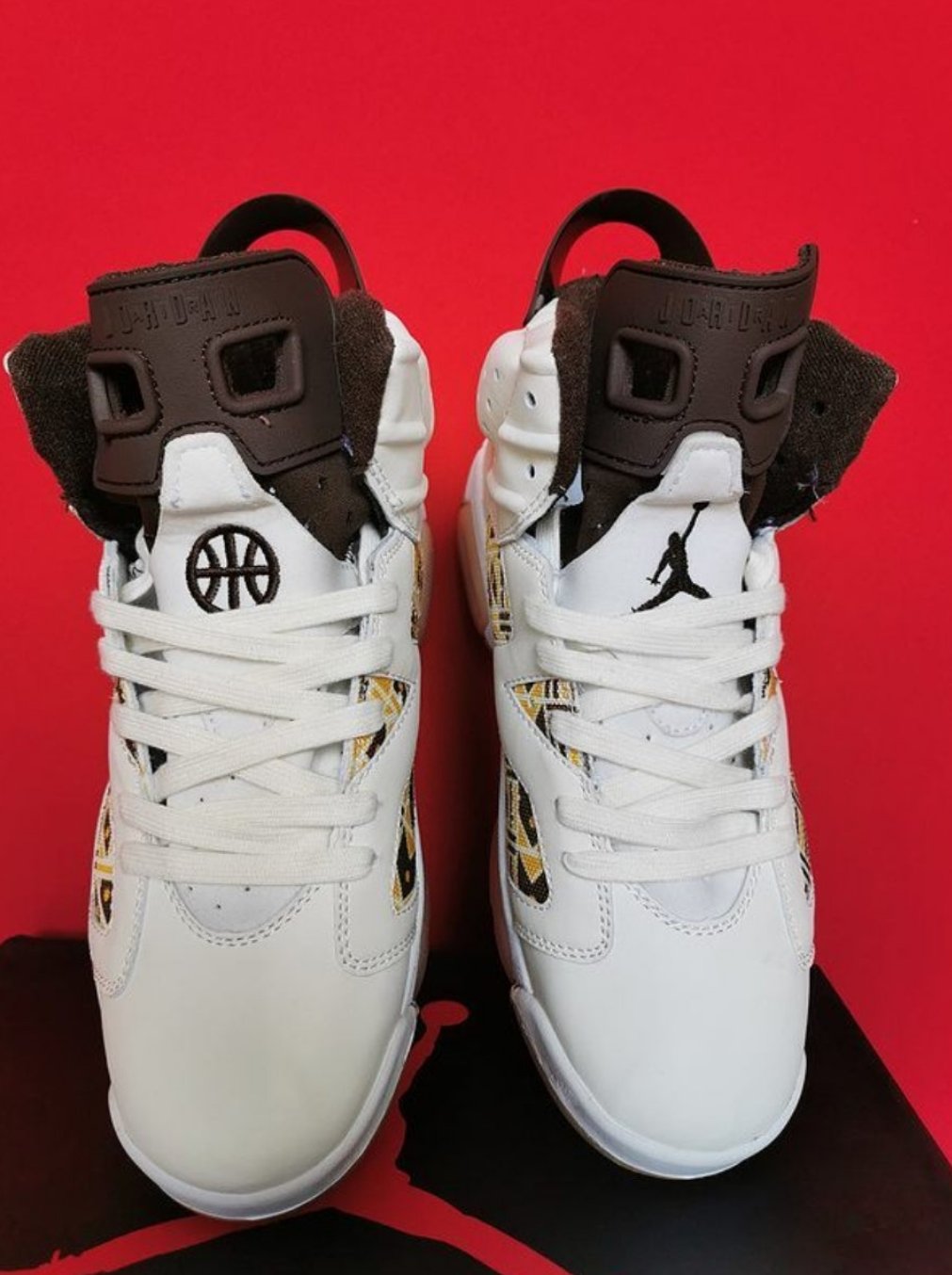 Les baskets Air Jordan 6 offrent un style emblématique  performance remarquable.
design distinctif matériaux. Baskets pas Cher. Le moins cher.