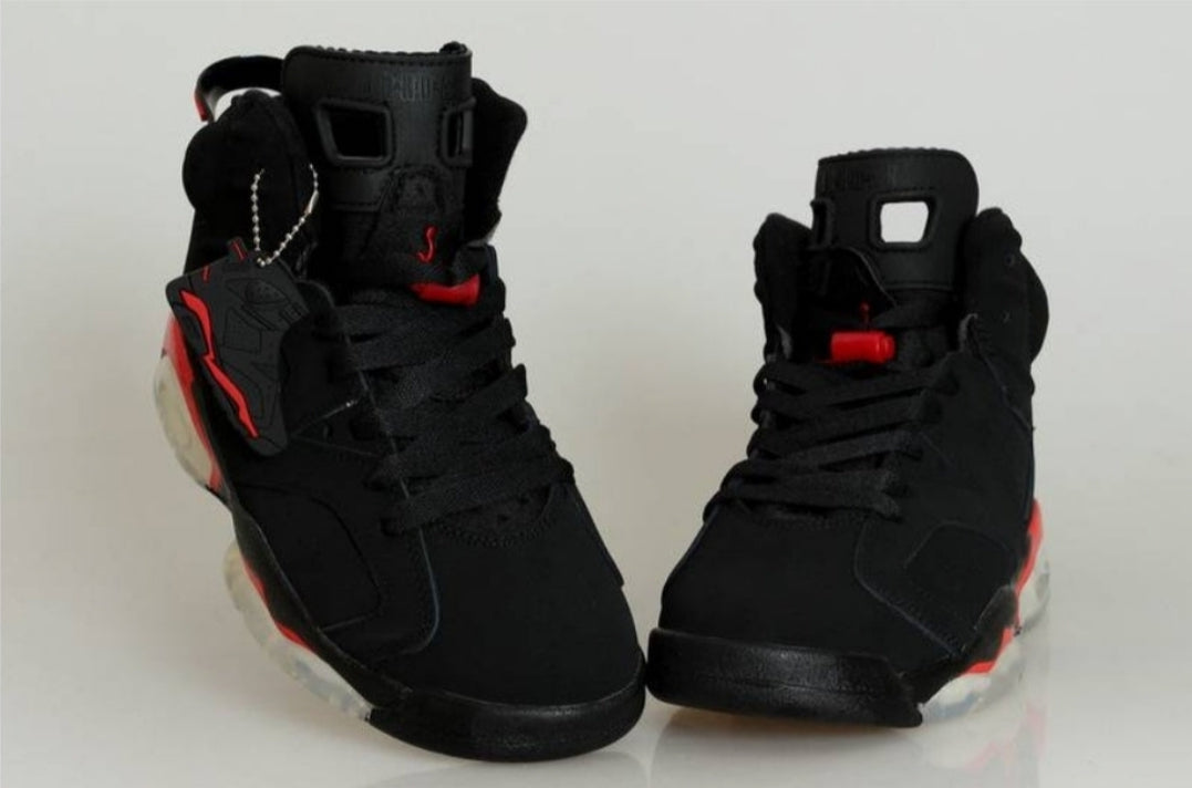 Les baskets Air Jordan 6 offrent un style emblématique  performance remarquable.
design distinctif matériaux. Baskets pas Cher. Le moins cher.