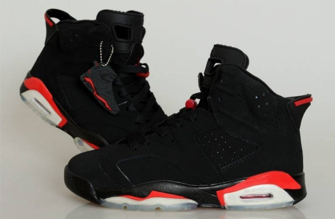 Les baskets Air Jordan 6 offrent un style emblématique  performance remarquable.
design distinctif matériaux. Baskets pas Cher. Le moins cher.