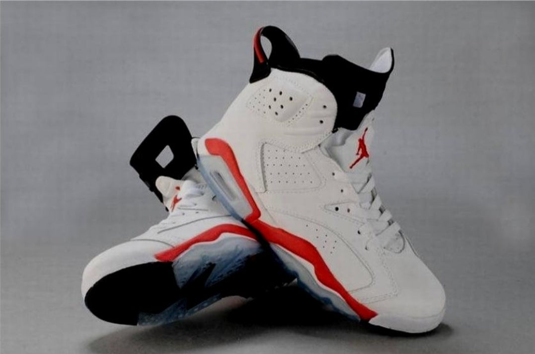 Les baskets Air Jordan 6 offrent un style emblématique performance remarquable.
design distinctif matériaux. Baskets pas Cher. Le moins cher.