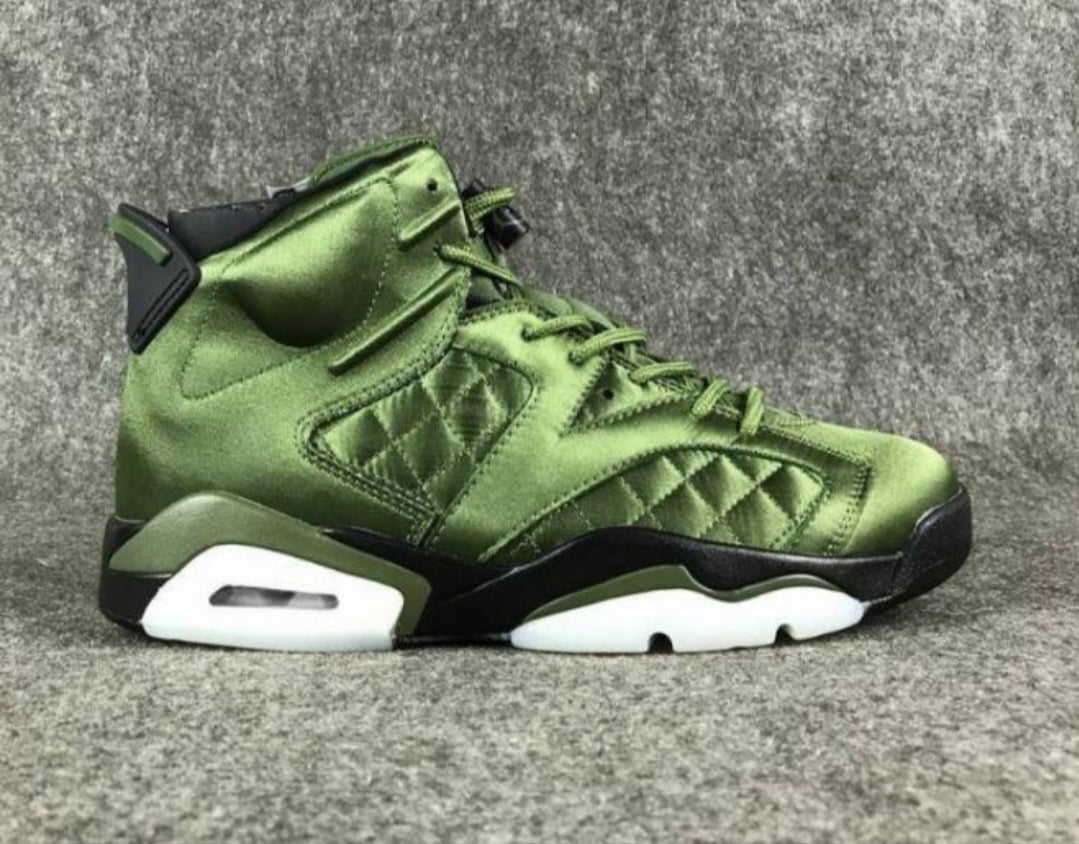 Les baskets Air Jordan 6 offrent un style emblématique  performance remarquable.
design distinctif matériaux. Baskets pas Cher. Le moins cher.