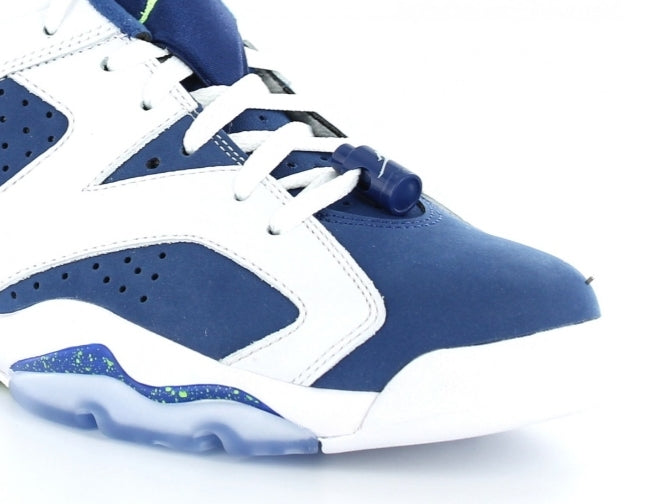 Les baskets Air Jordan 6 Retro "Pantone" Femme permettent de personnaliser votre style tout en bénéficiant d’un confort supérieur.