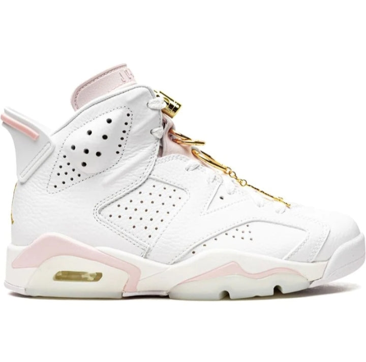 Les baskets Air Jordan 6 Retro "Pantone" Femme permettent de personnaliser votre style tout en bénéficiant d’un confort supérieur.