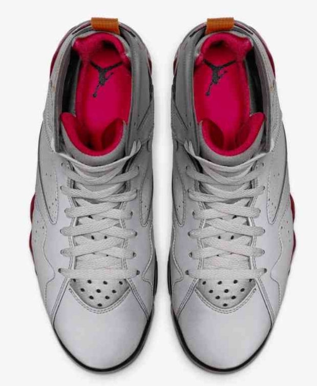 Les baskets Air Jordan 7 offrent un style iconique et une performance exceptionnelle.
design emblématique haute qualité. Au meilleur prix. Pas cher