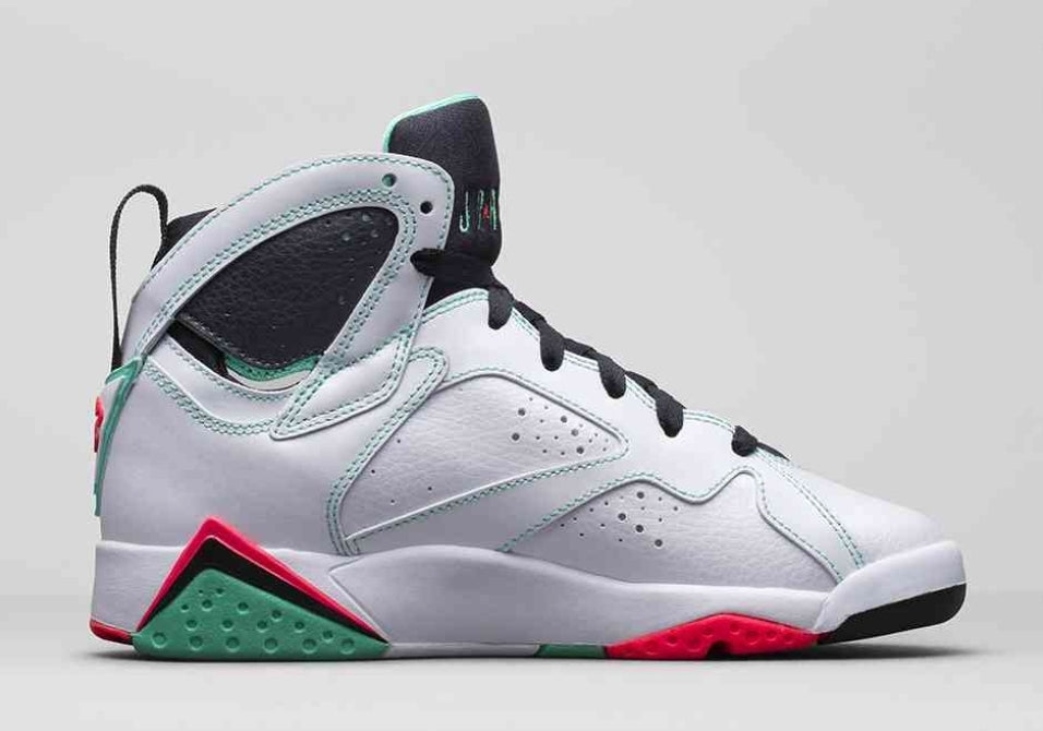 Les baskets Air Jordan 7 offrent un style iconique et une performance exceptionnelle.
design emblématique haute qualité. Au meilleur prix. Pas cher