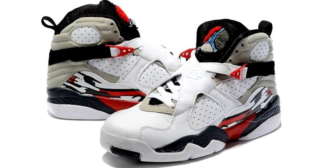 Les baskets Air Jordan 8 offrent un style audacieux et une performance exceptionnelle.
De plus, leur design distinctif et l'utilisation.