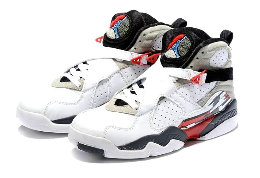 Les baskets Air Jordan 8 offrent un style audacieux et une performance exceptionnelle.
De plus, leur design distinctif et l'utilisation.