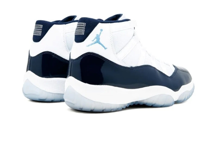 Les Air Jordan 11 Femme permettent de personnaliser votre style tout en bénéficiant d’un confort supérieur.Idéale pour un usage quotidien.