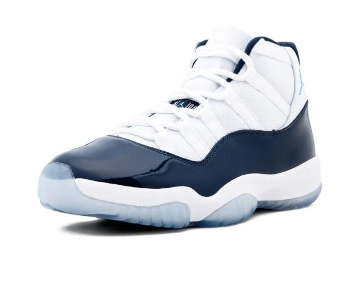 Les Air Jordan 11 Femme permettent de personnaliser votre style tout en bénéficiant d’un confort supérieur.Idéale pour un usage quotidien.