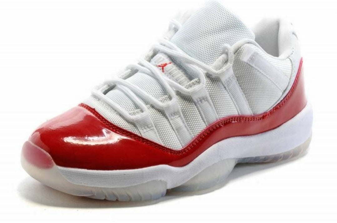 Les baskets Air Jordan 11 offrent un style légendaire et une performance exceptionnelle.design unique
Pas Cher. moin cher.