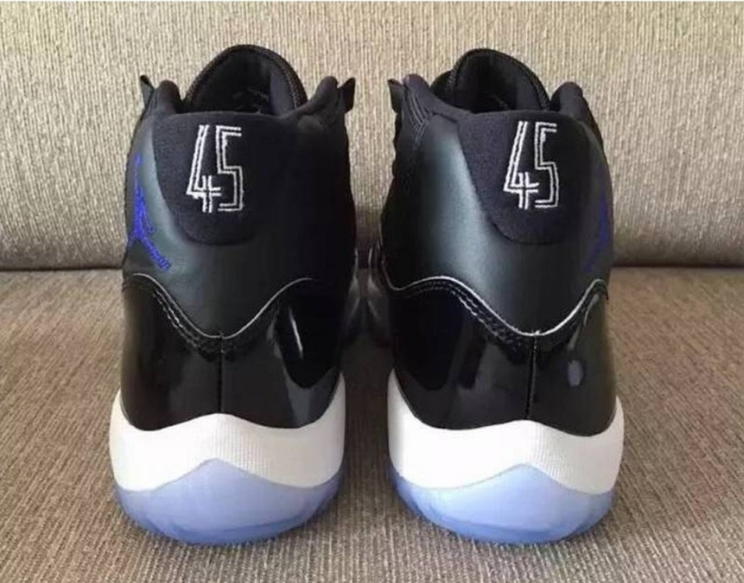 Les baskets Air Jordan 11 offrent un style légendaire et une performance exceptionnelle.design unique
Pas Cher. moin cher.