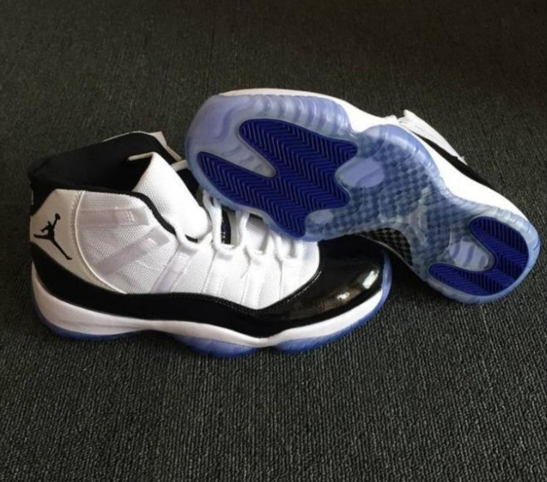 Les baskets Air Jordan 11 offrent un style légendaire et une performance exceptionnelle.design unique
Pas Cher. moin cher.