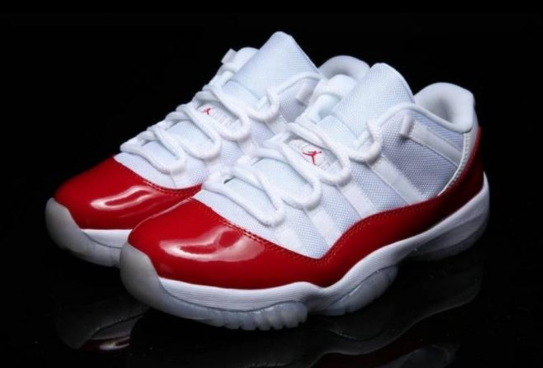 Les baskets Air Jordan 11 offrent un style légendaire et une performance exceptionnelle.design unique
Pas Cher. moin cher.