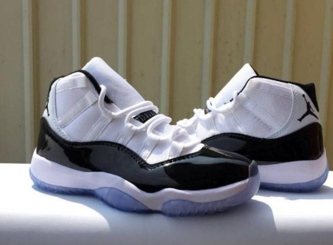 Les baskets Air Jordan 11 offrent un style légendaire et une performance exceptionnelle.design unique
Pas Cher. moin cher.