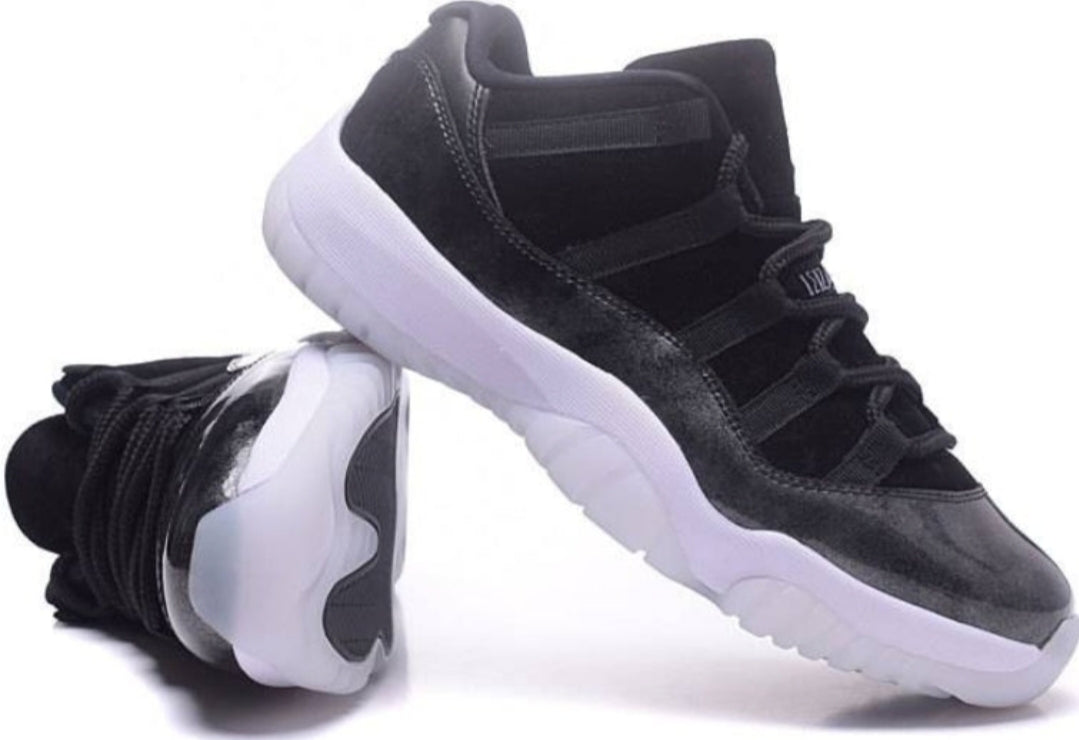 Les baskets Air Jordan 11 offrent un style légendaire et une performance exceptionnelle.design unique
Pas Cher. moin cher.