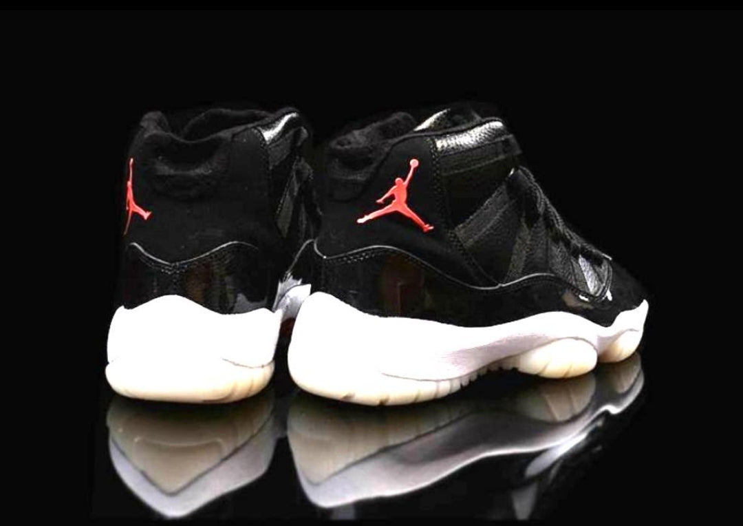 Les baskets Air Jordan 11 offrent un style légendaire et une performance exceptionnelle.design unique
Pas Cher. moin cher.