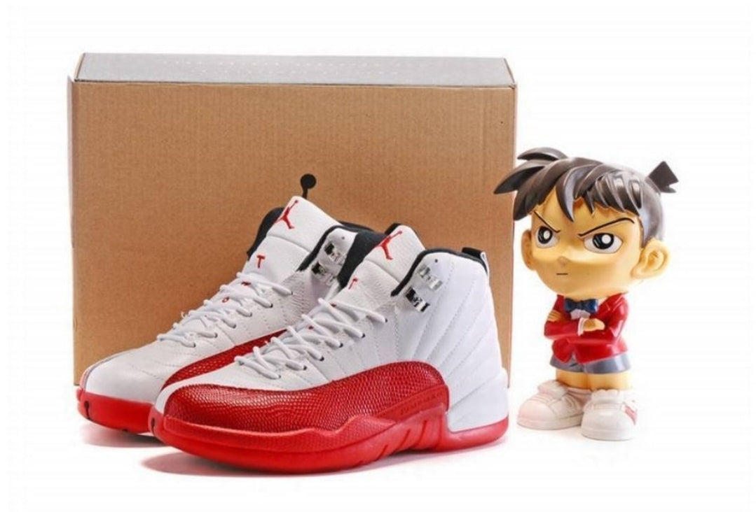 Les baskets Air Jordan 12 offrent un style iconique et une performance exceptionnelle.design distinctif.pas cher.moin Cher.
