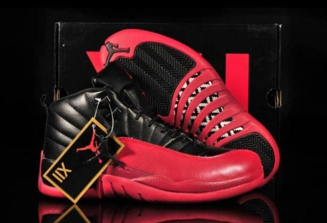 Les baskets Air Jordan 12 offrent un style iconique et une performance exceptionnelle.design distinctif.pas cher.moin Cher.