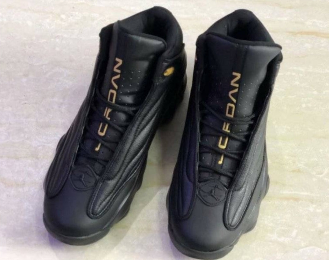 Les baskets Air Jordan 13 offrent un style emblématique et une performance exceptionnelle.
design distinctif .pas Cher. Moins cher.