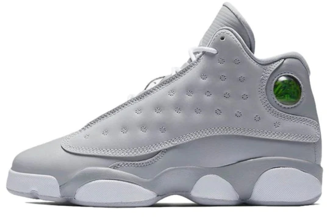 Les baskets Air Jordan 13 offrent un style emblématique et une performance exceptionnelle.
design distinctif .pas Cher. Moins cher.