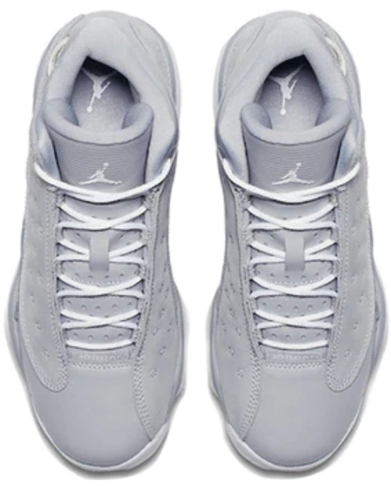 Les baskets Air Jordan 13 offrent un style emblématique et une performance exceptionnelle.
design distinctif .pas Cher. Moins cher.