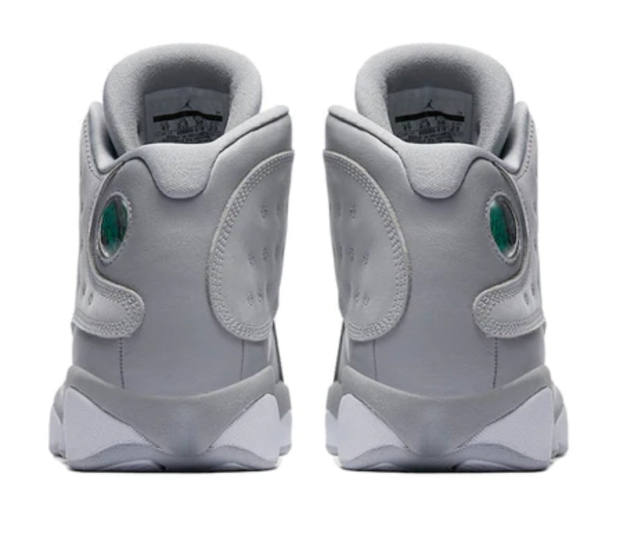 Les baskets Air Jordan 13 offrent un style emblématique et une performance exceptionnelle.
design distinctif .pas Cher. Moins cher.